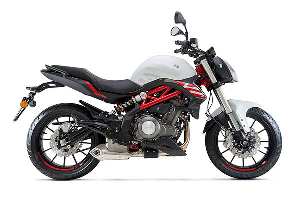 Las motos de combustión interna para el A2 deberán tener como mínimo 250 cc