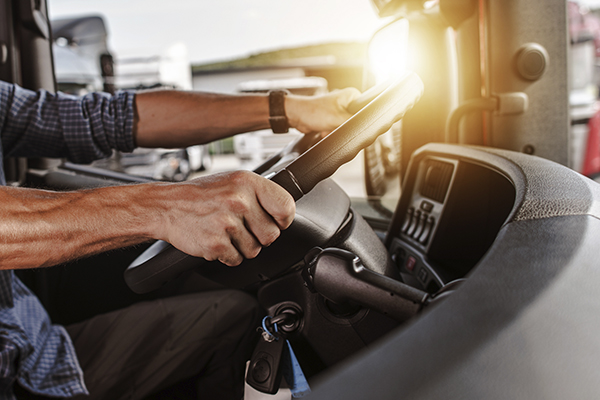 CNAE consigue abrir una nueva vía para paliar la escasez de conductores profesionales